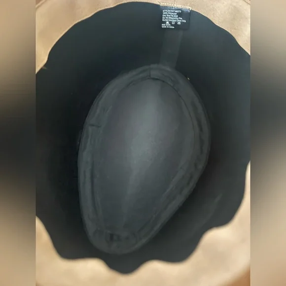 Women’s Hat - Picture 4 of 5